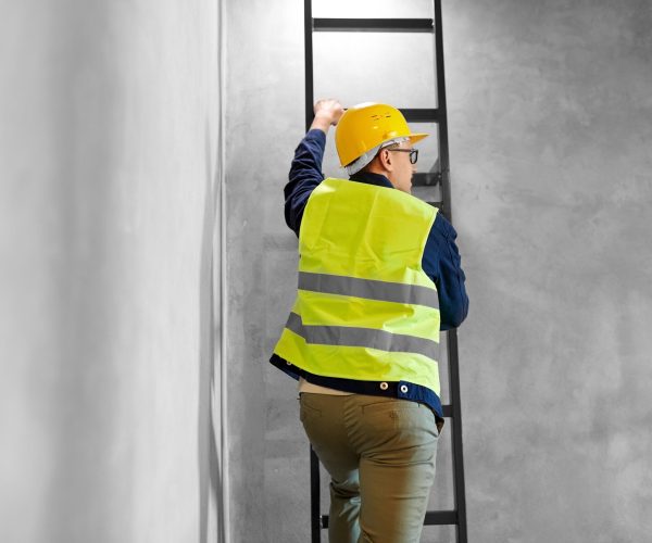 Architecture,,Construction,And,Building,Concept,-,Male,Builder,Or,Worker